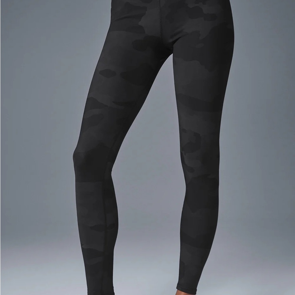 ALO Yoga Black Camo Leggings